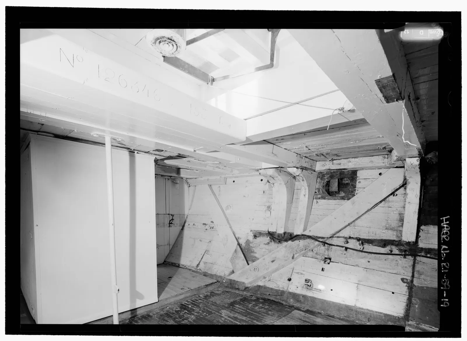 Yacht Hull Cleaning in San Diego: What Larger Vessels Need